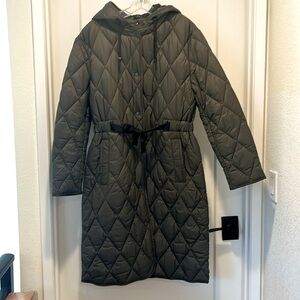 Zara insulated puffer coat, size Medium